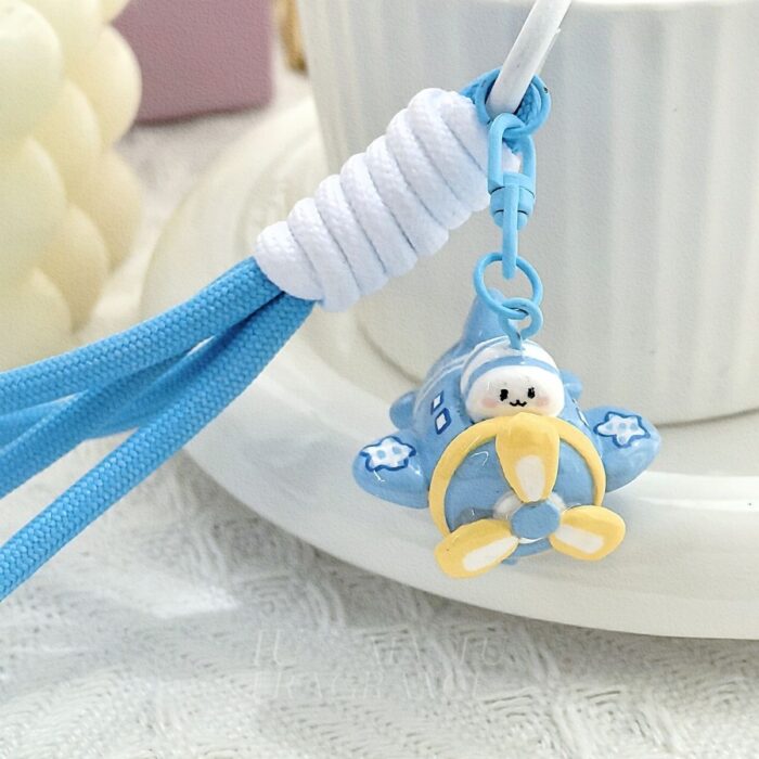 sylus small airplane pendant